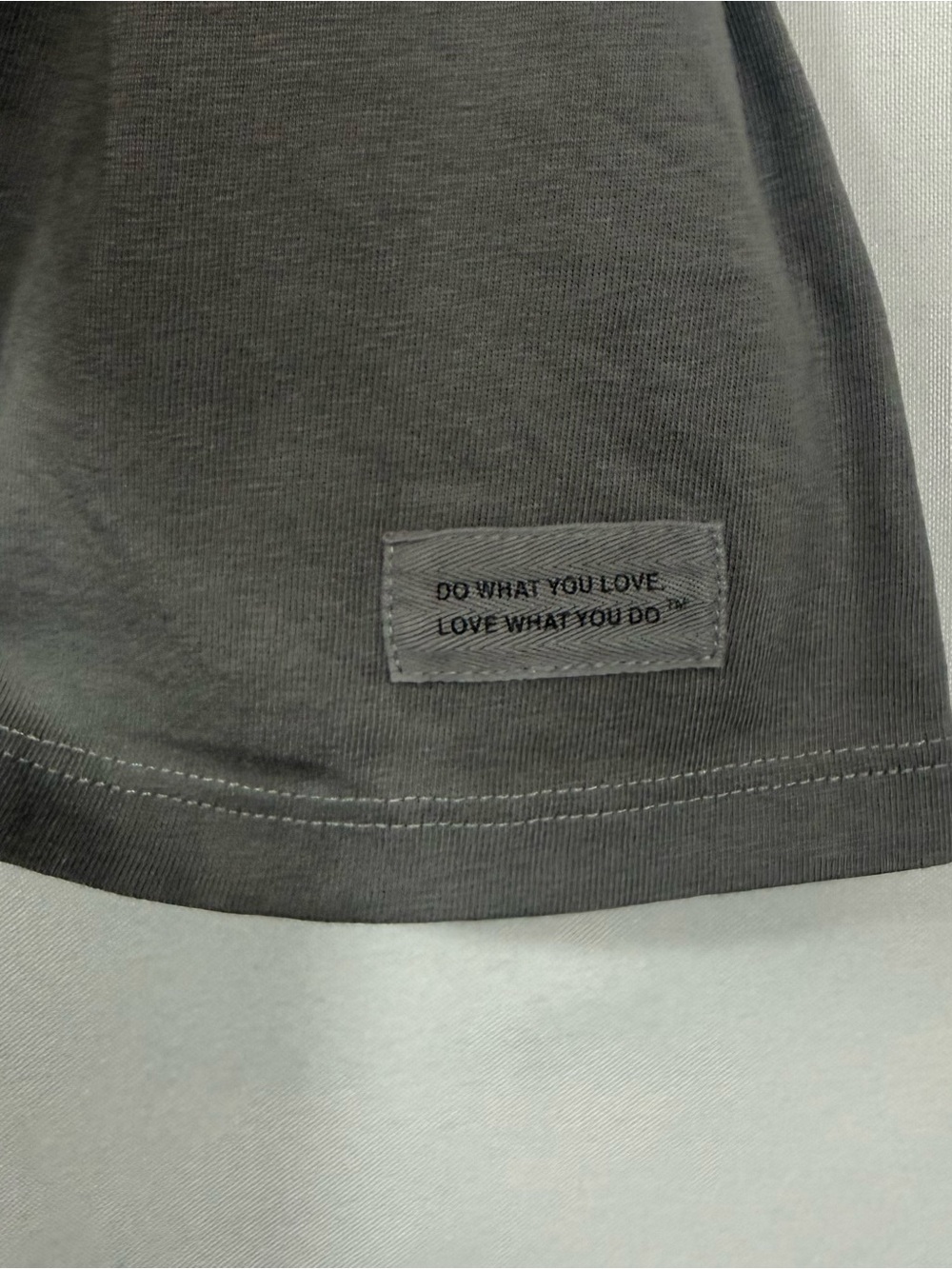 NWT Life Is Good XXL Gray Go Places Jeep Graphic Long Sleeve V Neck Tee - Picture 4 of 9